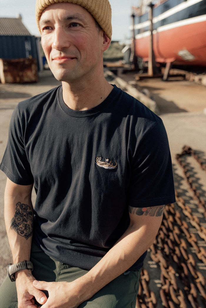 Lakor Lakor, Mini An Otter Vacation, moonless night, L