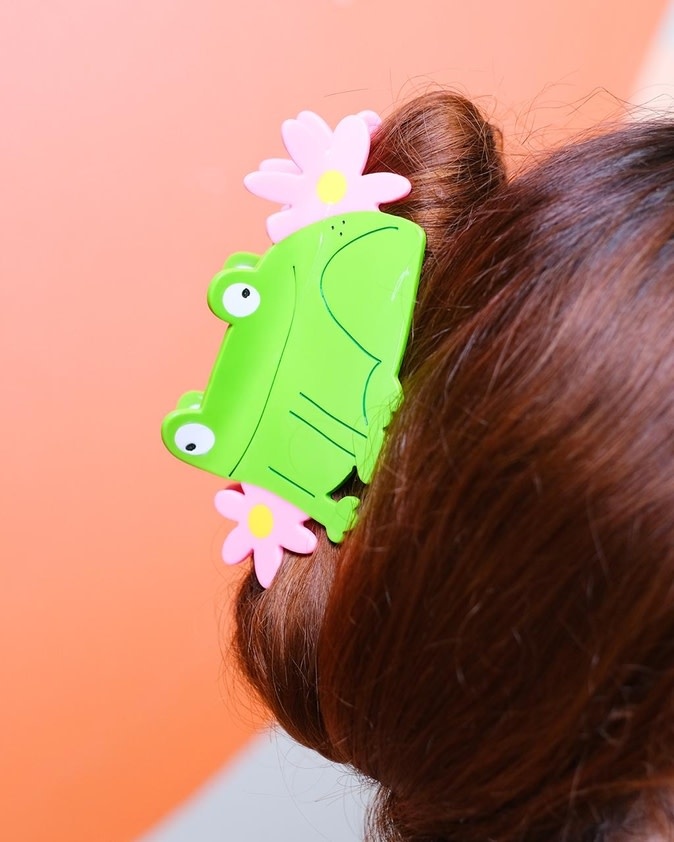 Bea Bellingham Bea Bellingham, Hair Clip, princess frog