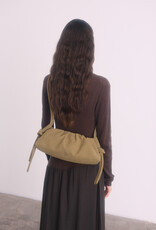 Ölend Ölend, Dumpling Bag, suede khaki