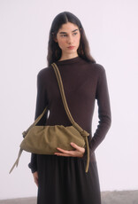 Ölend Ölend, Dumpling Bag, suede khaki