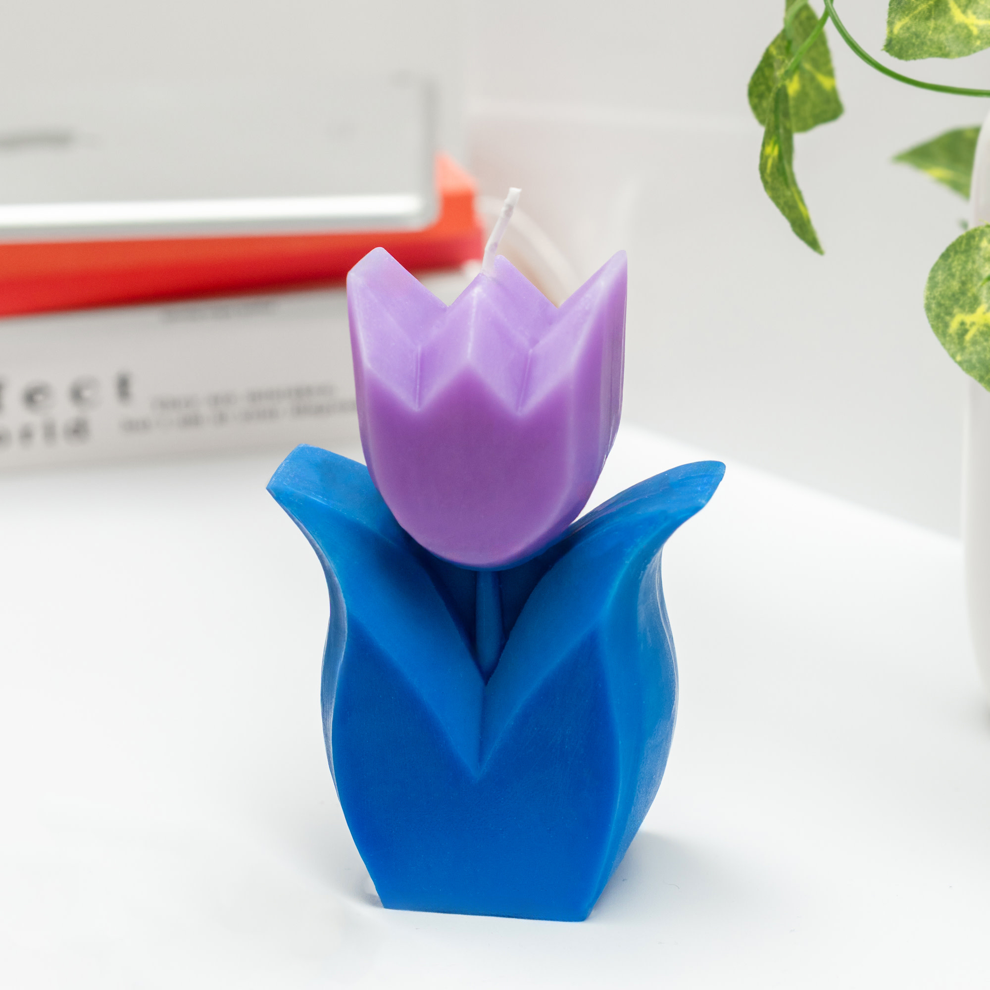 Helio Ferretti Helio Ferretti, Tulip Candle, blue