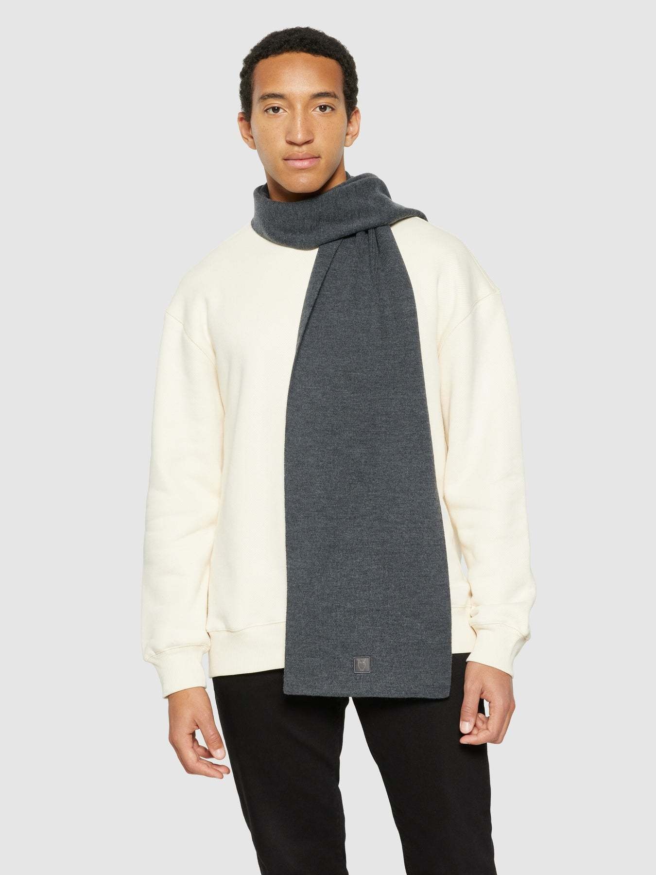 KnowledgeCotton Apparel KnowledgeCotton, Merino Badge Scarf, dark grey melange