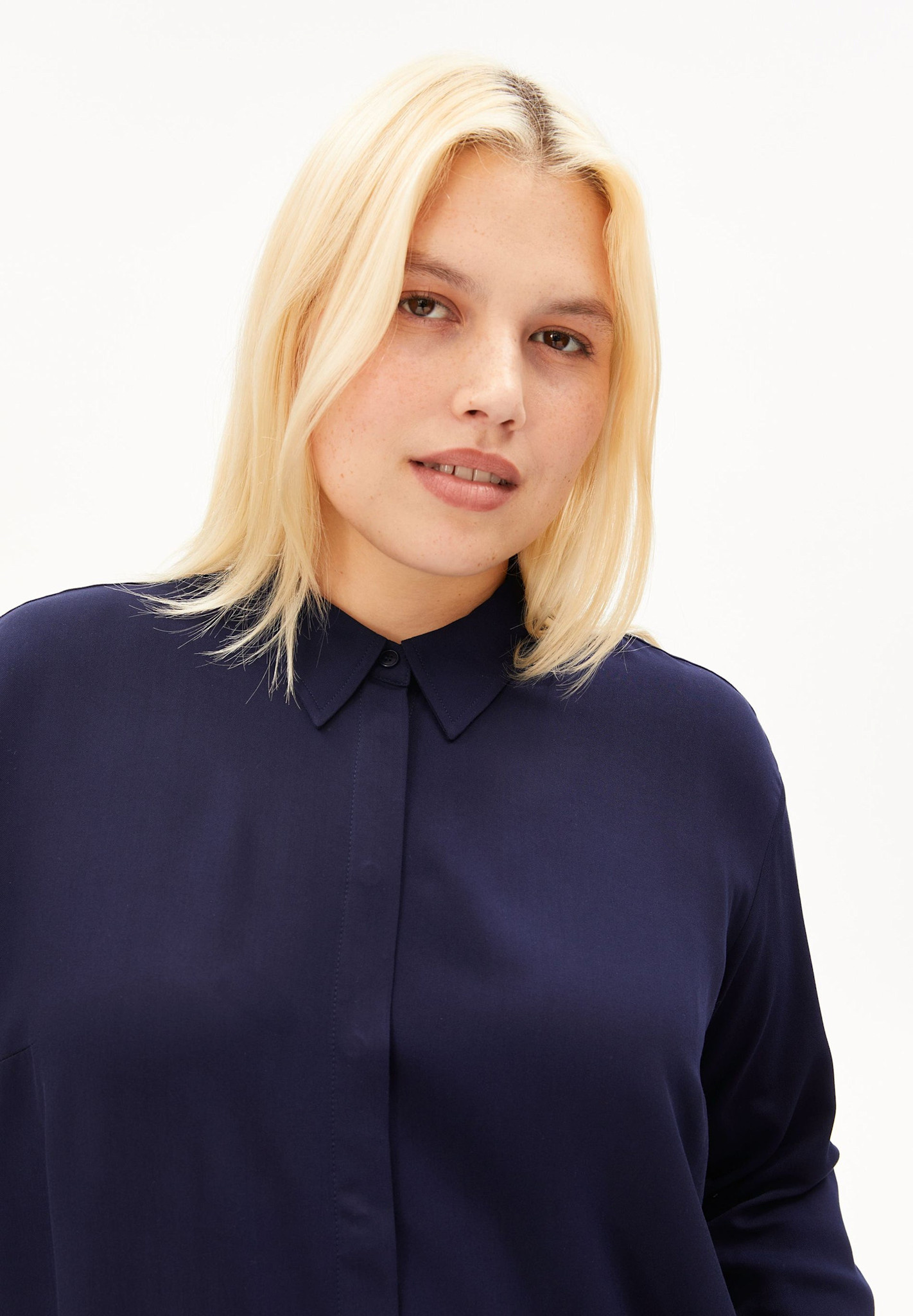 Armedangels Armedangels, Larisaana LS, tinted navy, L
