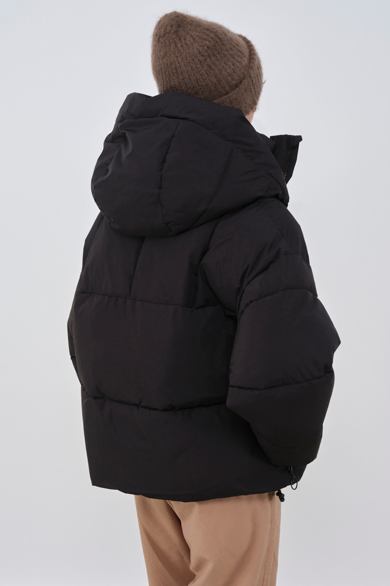 Embassy of Bricks and Logs Embassy of Bricks and Logs, Zonza Puffer, black, L