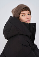 Embassy of Bricks and Logs Embassy of Bricks and Logs, Zonza Puffer, black, L