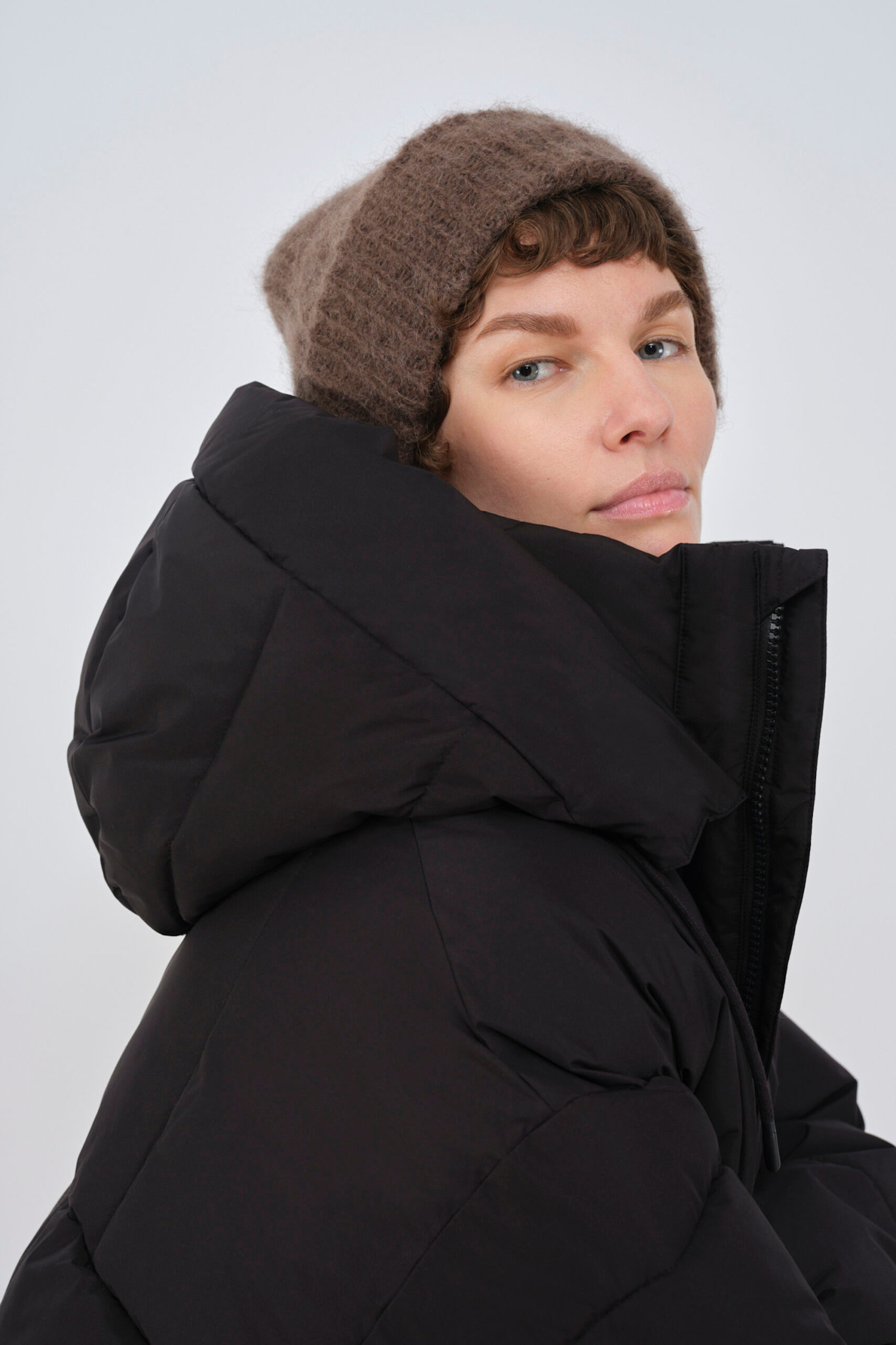 Embassy of Bricks and Logs Embassy of Bricks and Logs, Zonza Puffer, black, L