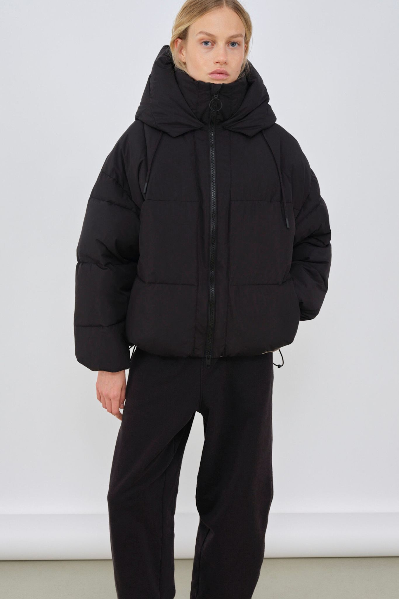 Embassy of Bricks and Logs Embassy of Bricks and Logs, Zonza Puffer, black, L