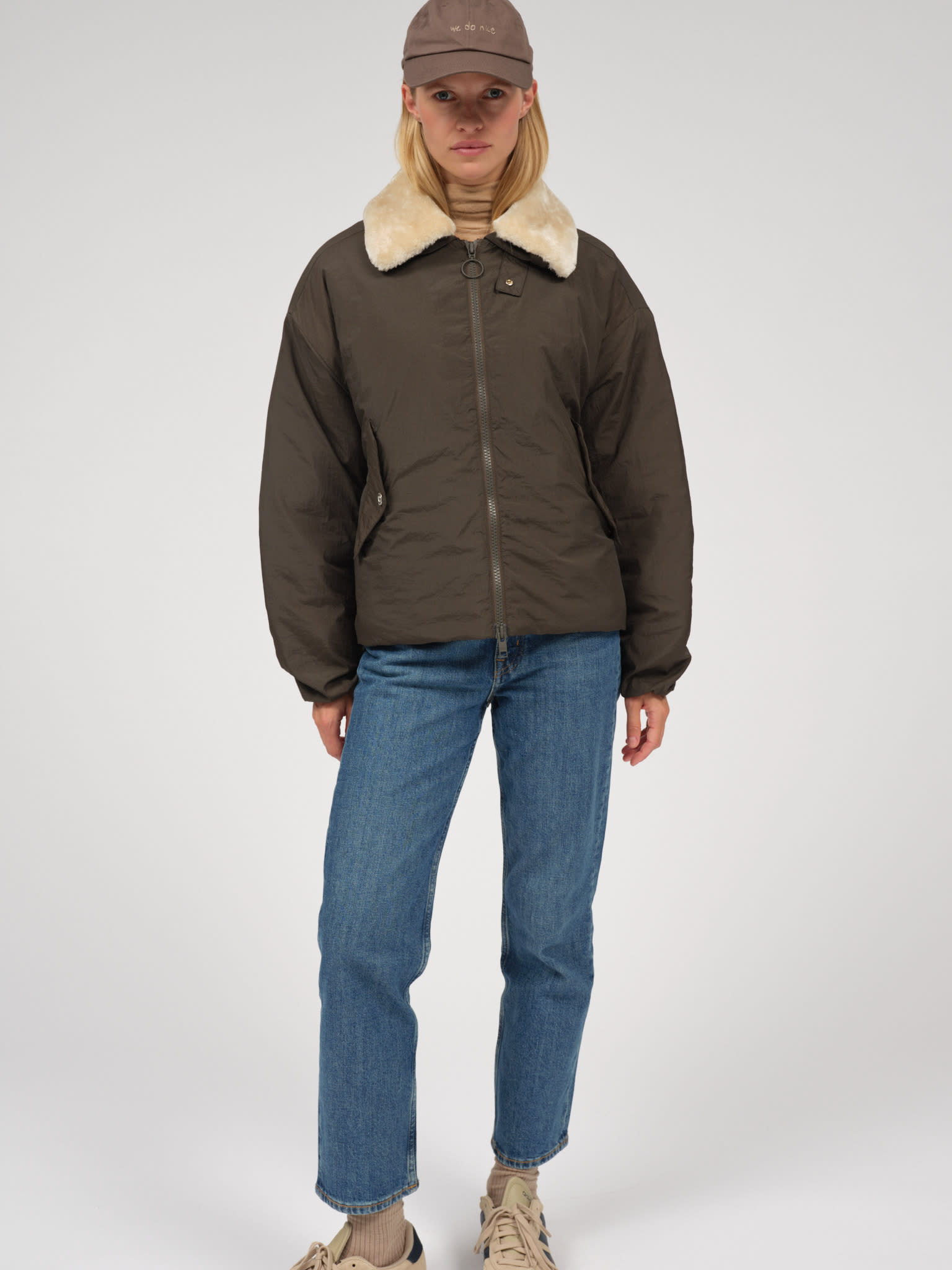 Embassy of Bricks and Logs Embassy of Bricks and Logs, Camden Bomber, black olive, XS