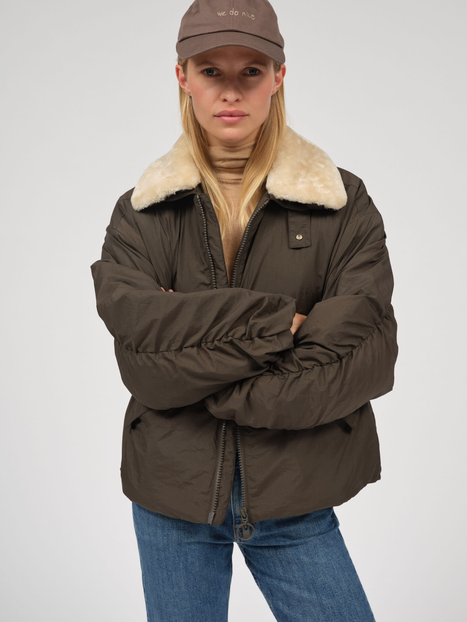 Embassy of Bricks and Logs Embassy of Bricks and Logs, Camden Bomber, black olive, XS