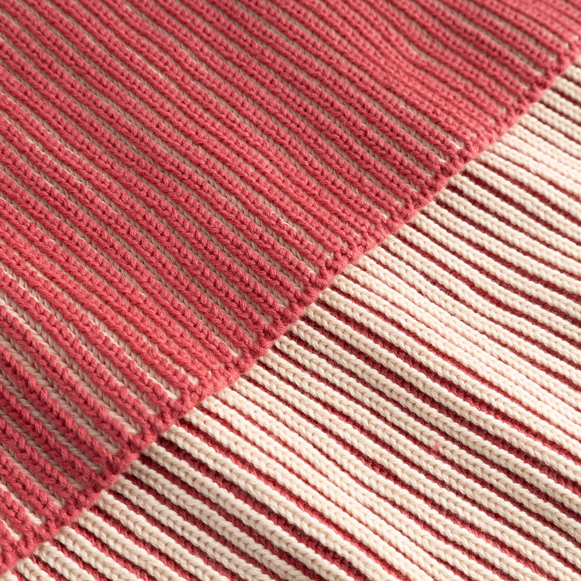 Dedicated Dedicated, Scarf Norrfors, vanilla white/holly red