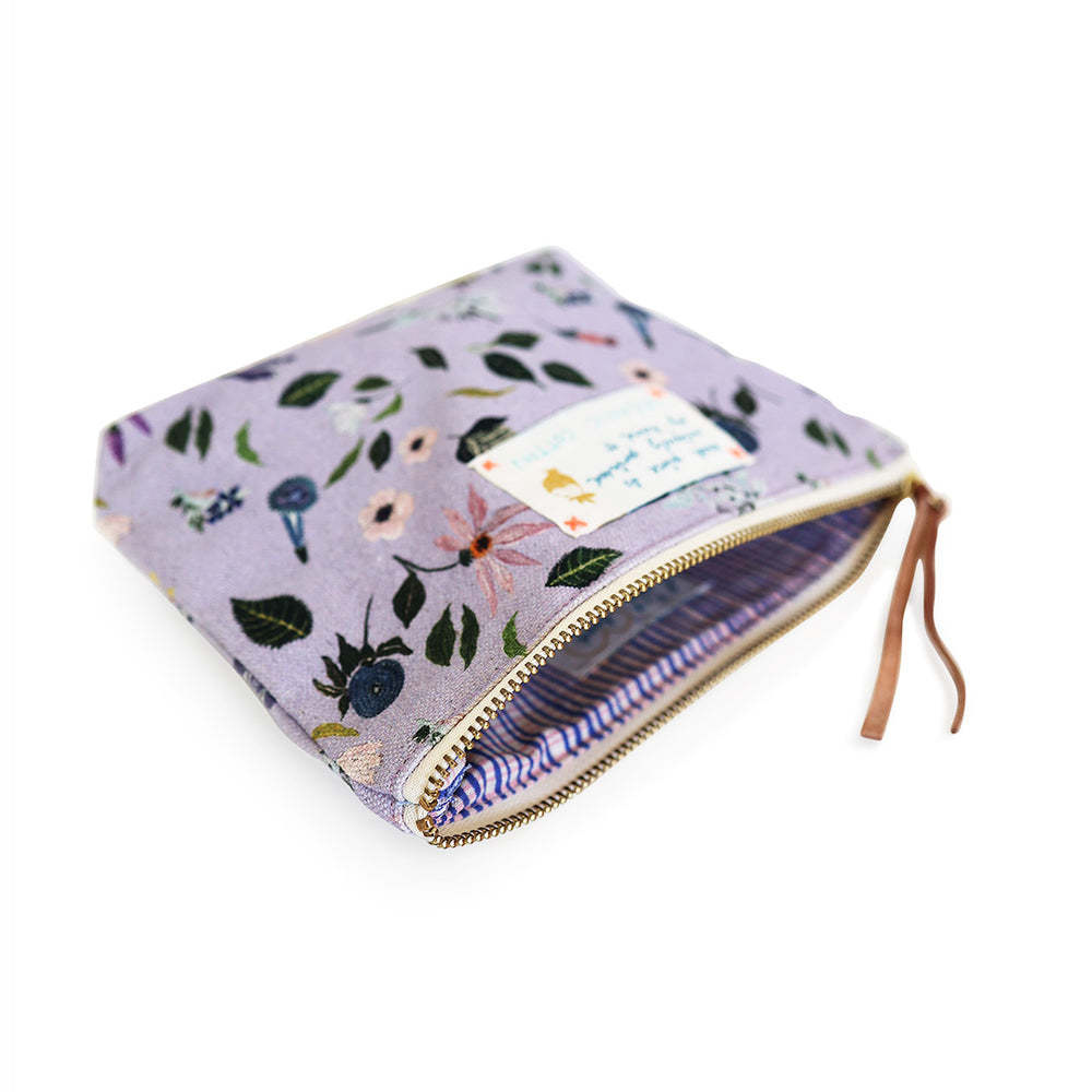 Lili Pepper, Pouch, purple flowers, S