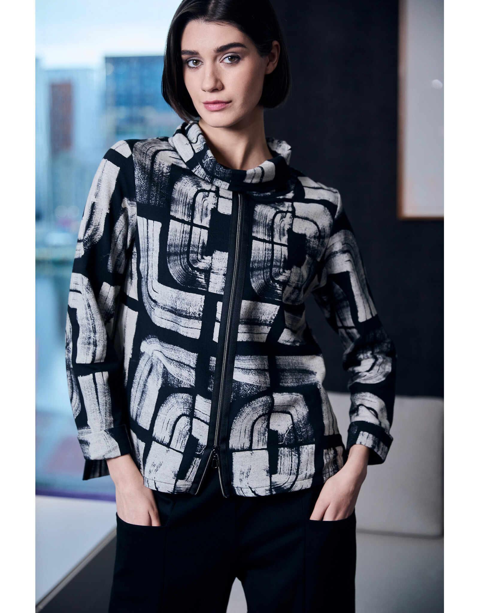 Peruzzi Centre Zip Top