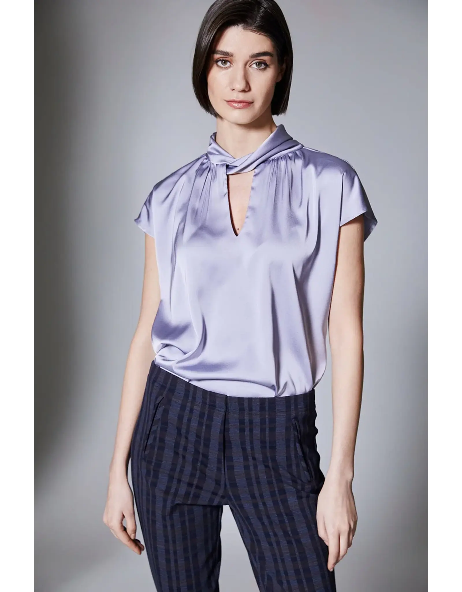 Peruzzi Twist Neck Top