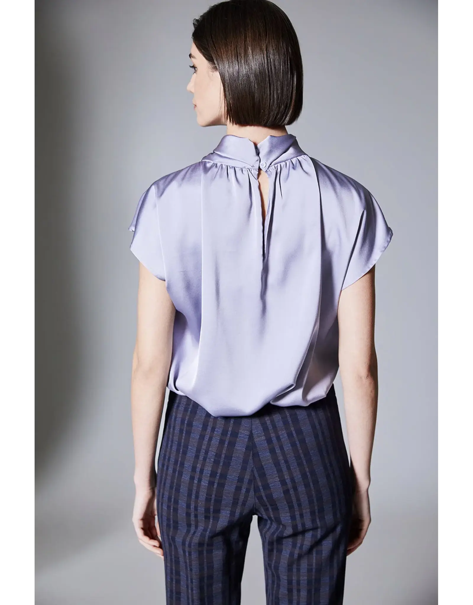 Peruzzi Twist Neck Top