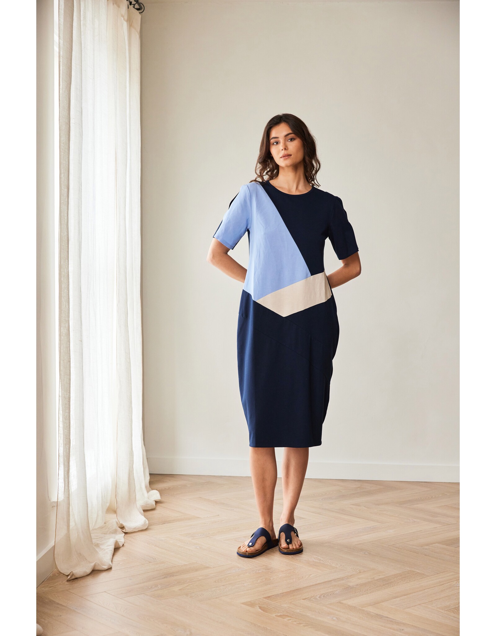 Peruzzi Peruzzi - S26119  - 3 TONE LINEN DRESS