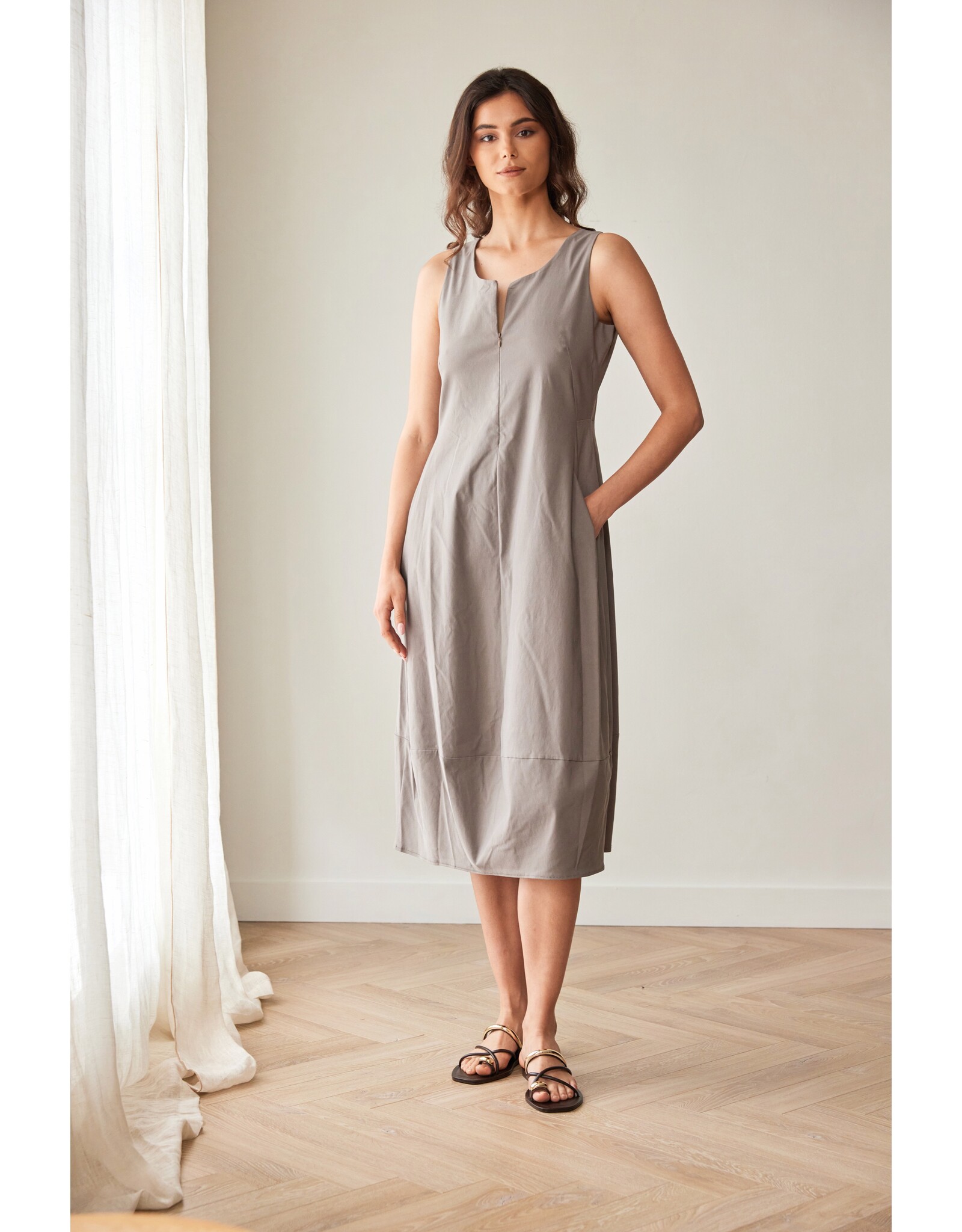 Peruzzi Tech Sleeveless Dress