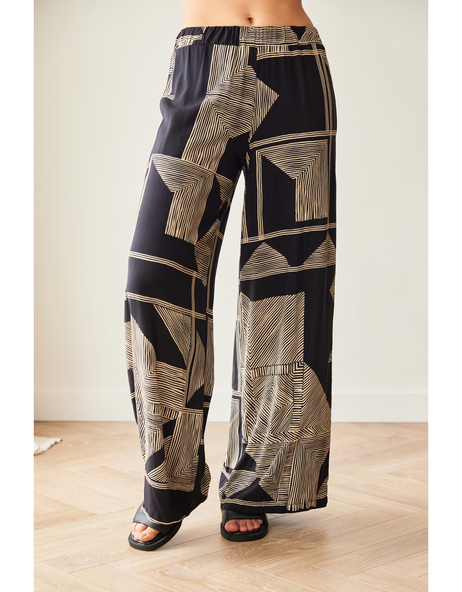 Peruzzi Geo Print Pants