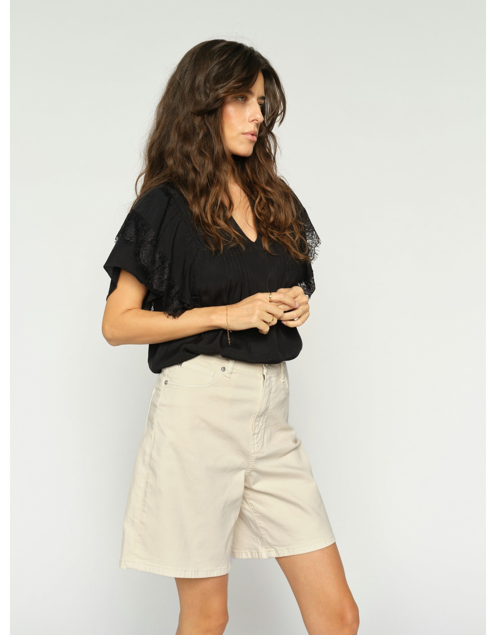 Mos Mosh Bati Len Shorts