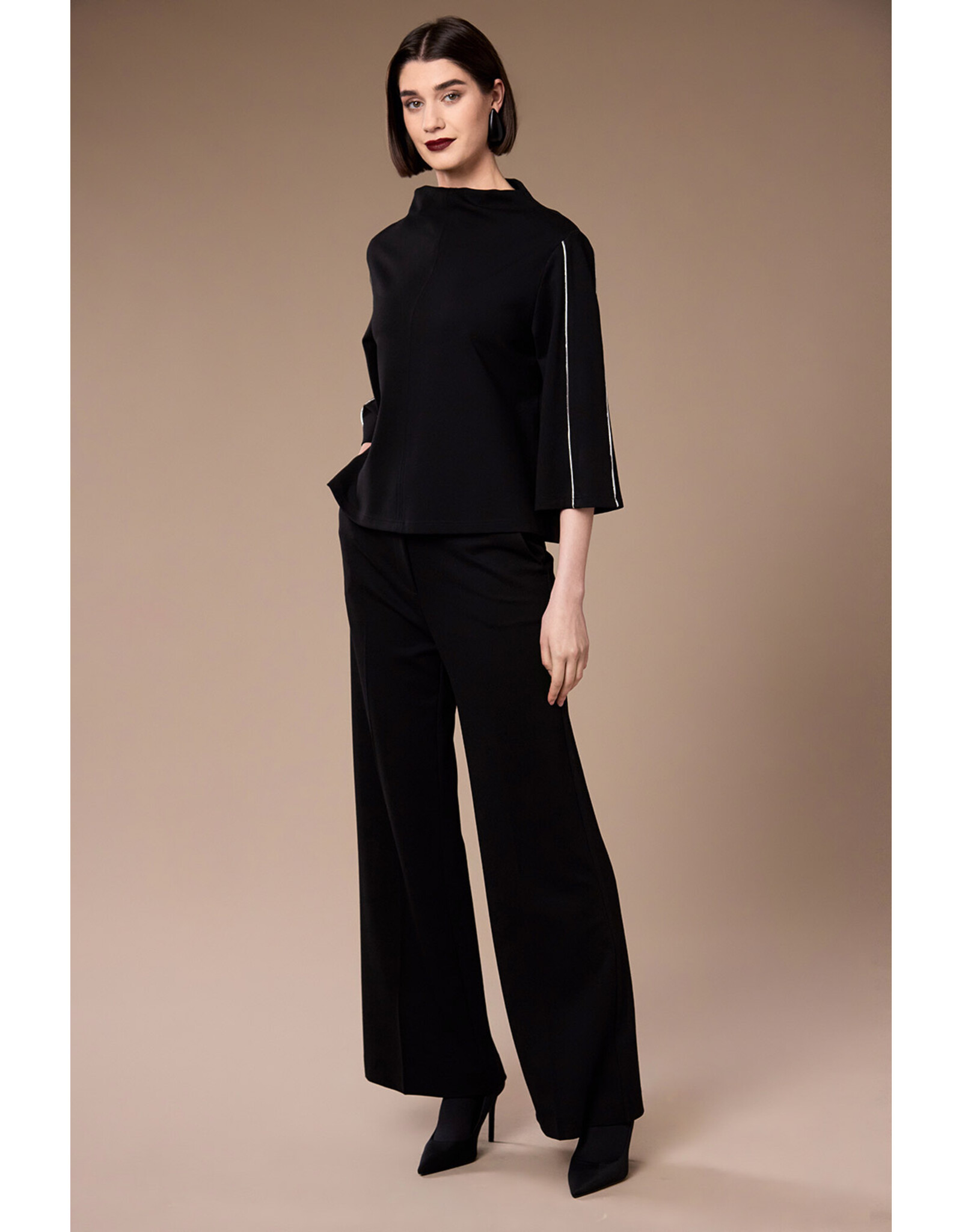 Peruzzi Funnel Neck Seam Top