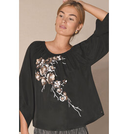 Gustav Denmark Amalia, embroidery blouse