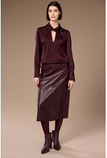 Peruzzi Twist Neck Top