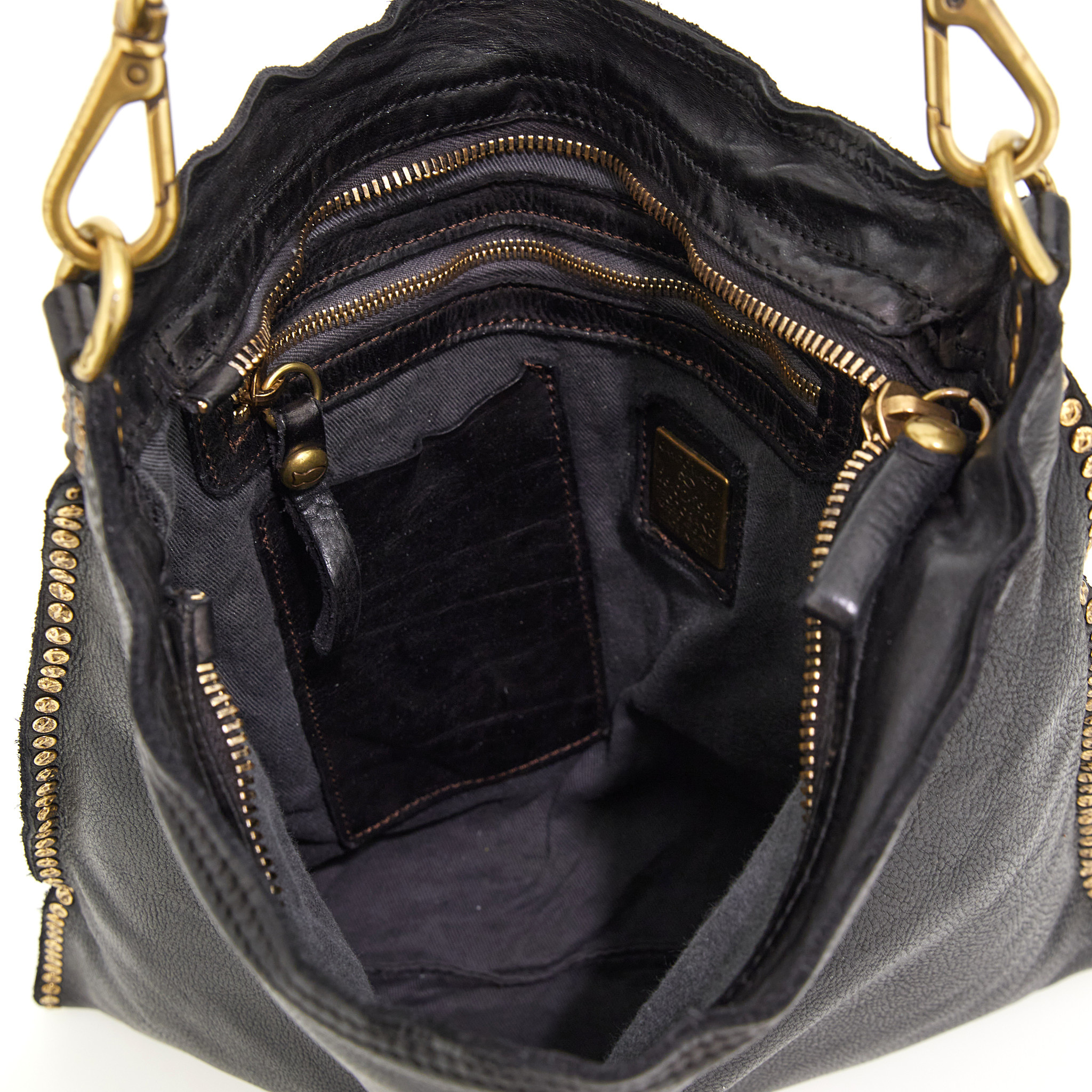 Campomaggi Shoulder Bag. Leather + Studs. P/D Black