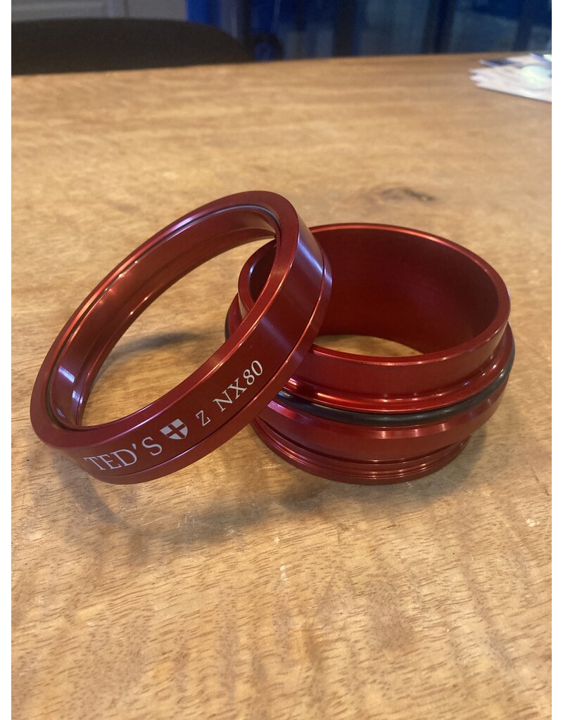 TED's TED's NX80 voor in de Sitech PU ring