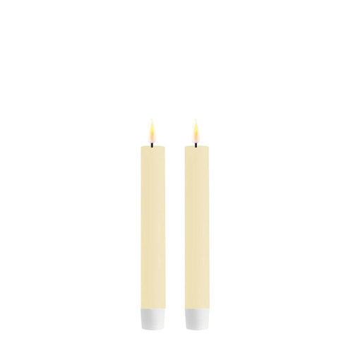DELUXE Homeart LED Dinner candle Cream 15cm DELUXE Homeart LED Dinner candle Cream 15cm