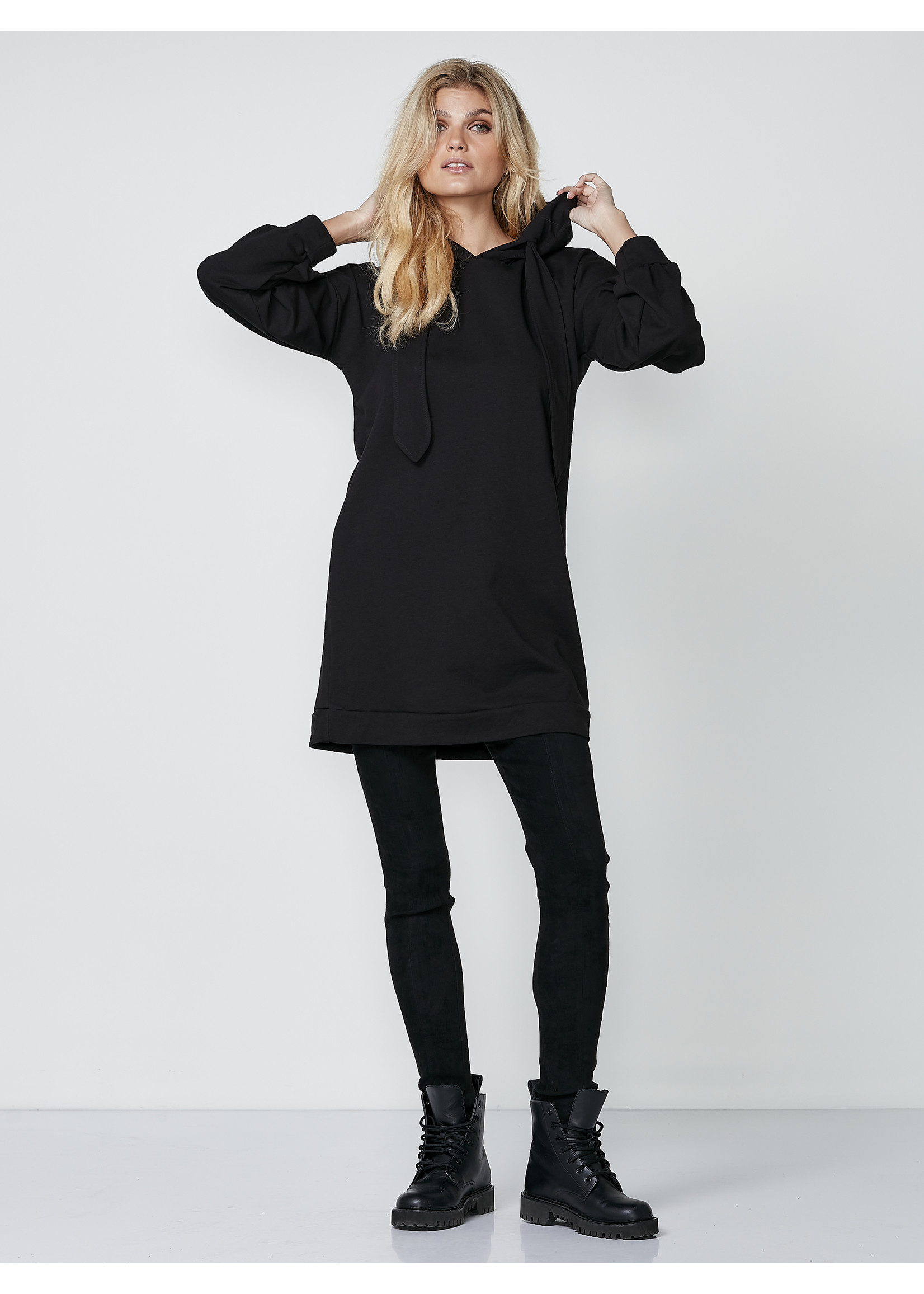 NÜ Nanna Tunic string Black