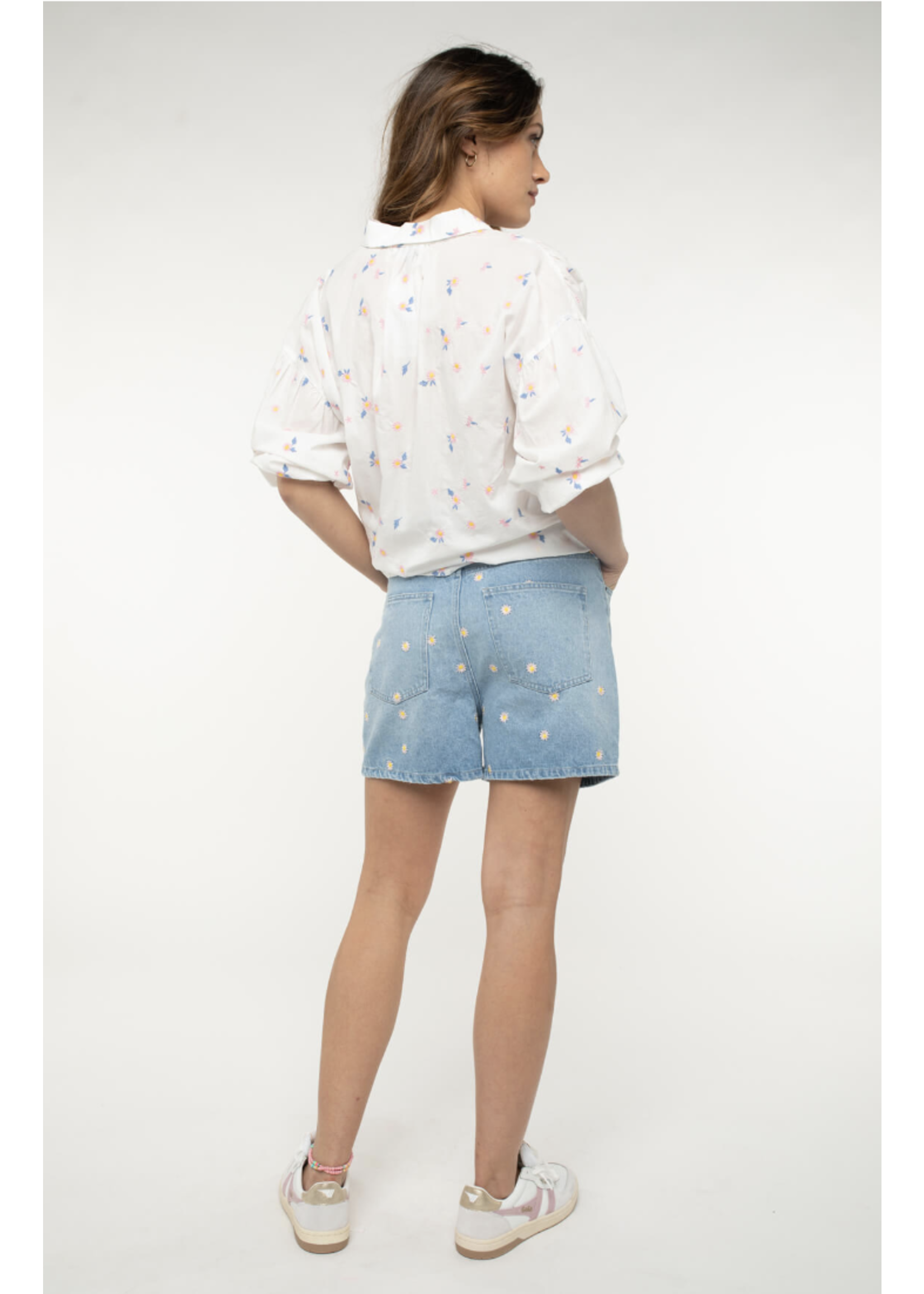 Anna Blue Embroidery Blouse Offwhite-White Base Dessin