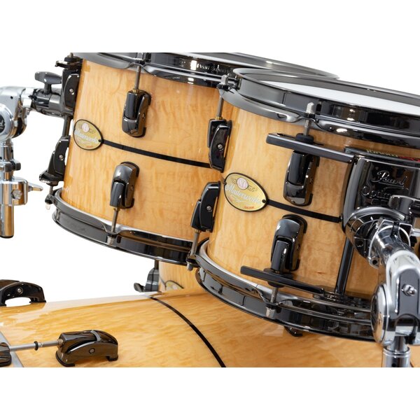 Pearl Masterworks 22" Artisan Maple Drum Kit, Natural Flame Maple w/ Solid Black Stripe Graham