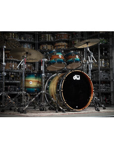 DW Drums DW Collectors 22" Sonic Ply Drum Kit, Natural to Quick Royal Blue Burst