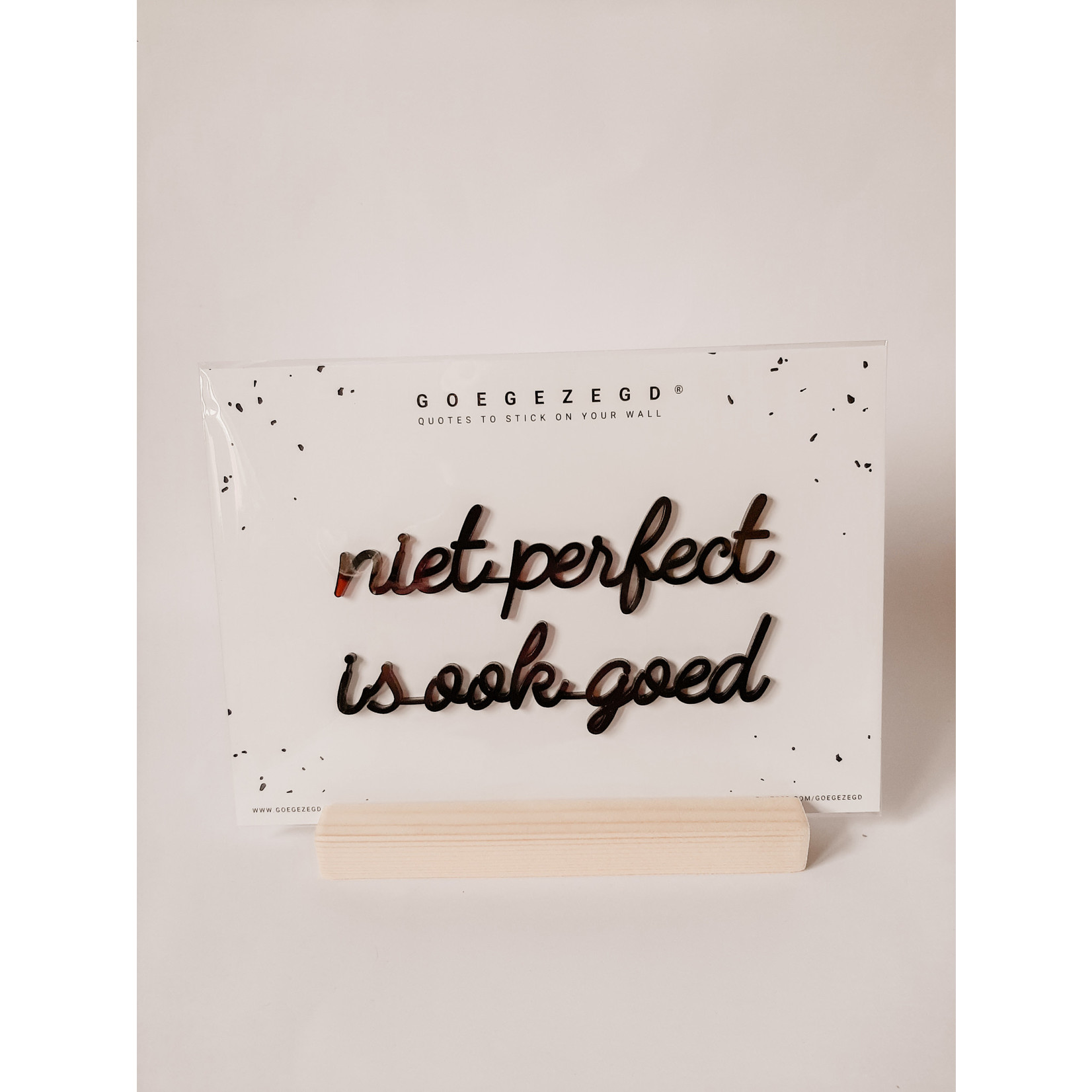 Goegezegd Muursticker a5 zwart: niet perfect is ook goed