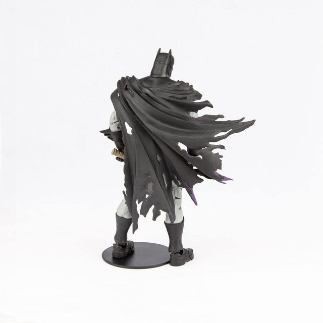 Batman Battle Damage Action Figure 18cm