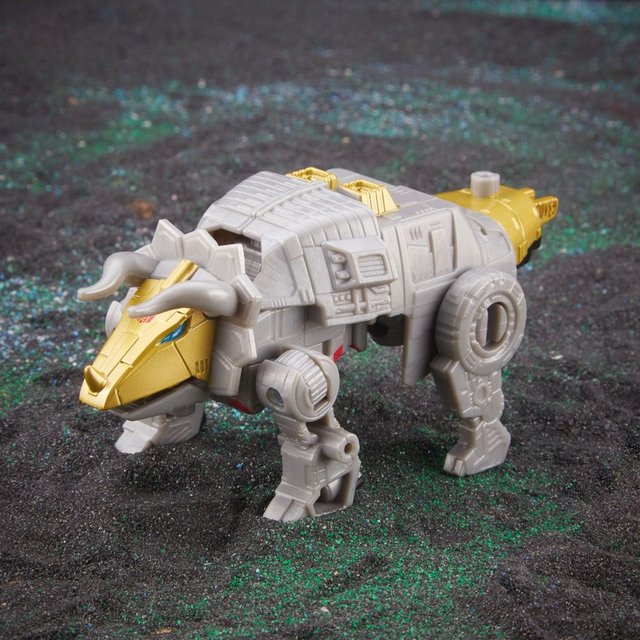 Transformers Legacy Evolution Core Dinobot Slug 9cm