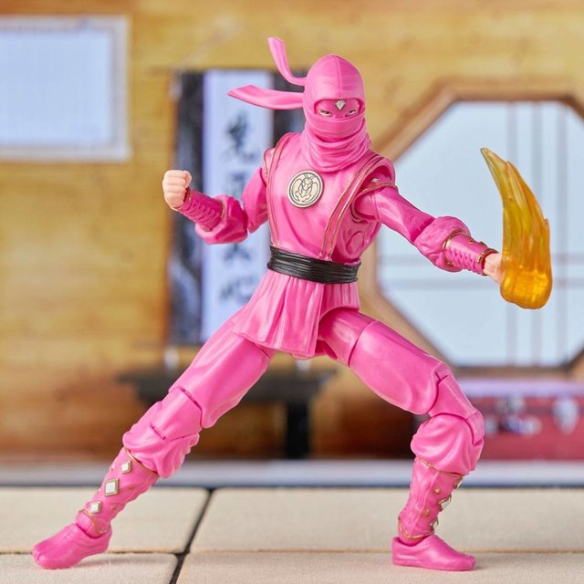 Power Rangers x Cobra Kai Ligtning Collection Morphed Samantha LaRusso Pink Mantis Ranger 15cm Power Rangers x Cobra Kai Ligtning Collection Morphed Samantha LaRusso Pink Mantis Ranger 15cm