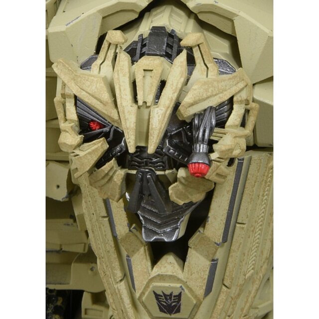 Transformers Masterpiece Movie Series Action Figure MPM-14 Bonecrusher 27cm Transformers Masterpiece Movie Series Action Figure MPM-14 Bonecrusher 27cm
