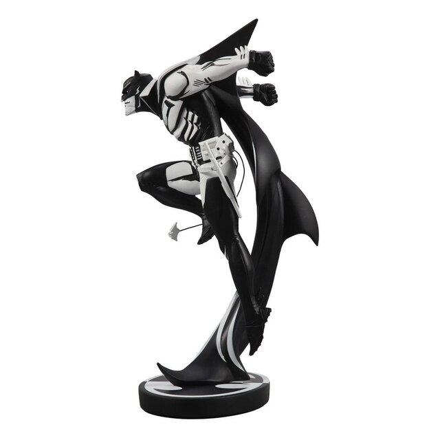 DC Direct Resin Statue Batman Black & White White Knight by Sean Murphy 23cm