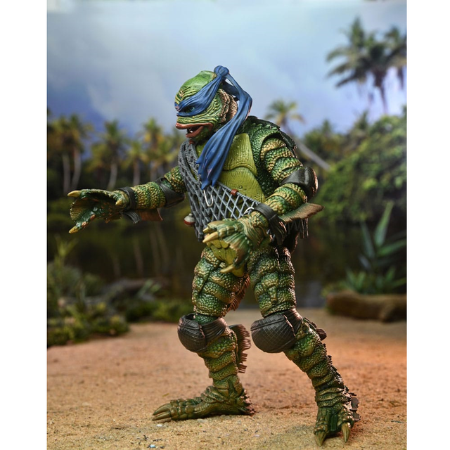 Universal Monsters x Teenage Mutant Ninja Turtles Scale Action Figure Leonardo as the Creature 18cm
