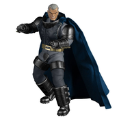 Batman The Dark Knight Returns Dynamic 8ction Heroes Action Figure 1/9 Armored Batman 21cm