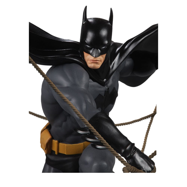 DC Direct Resin Statue DC Designer Series Batman (by Dan Mora) 40cm