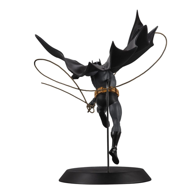 DC Direct Resin Statue DC Designer Series Batman (by Dan Mora) 40cm