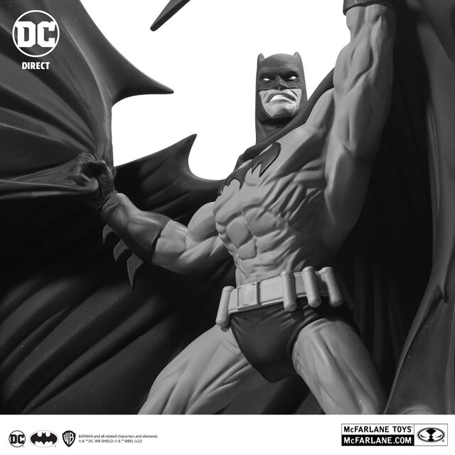 DC Direct Batman Black & White Statue Batman by Denys Cowan 25cm DC Direct Batman Black & White Statue Batman by Denys Cowan 25cm