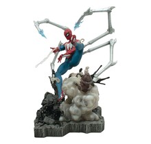 Marvel Gallery Deluxe PVC Diorama Spider-Man (Gamerverse) 30cm