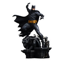 DC Comics Maquette 1/6 Batman (Black and Gray Edition) 50cm