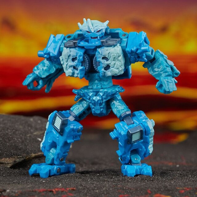 Transformers Generations Legacy United Leader Class Action Figure Star Raider Thundertron 18cm Transformers Generations Legacy United Leader Class Action Figure Star Raider Thundertron 18cm