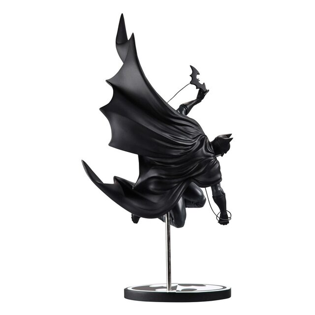 DC Direct Batman Black & White Statue 1/10 Batman by Inhyuk Lee 25cm