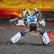 Transformers Generations Legacy United Deluxe Class Action Figure Robots in Disguise 2015 Universe Strongarm 14cm Transformers Generations Legacy United Deluxe Class Action Figure Robots in Disguise 2015 Universe Strongarm 14cm