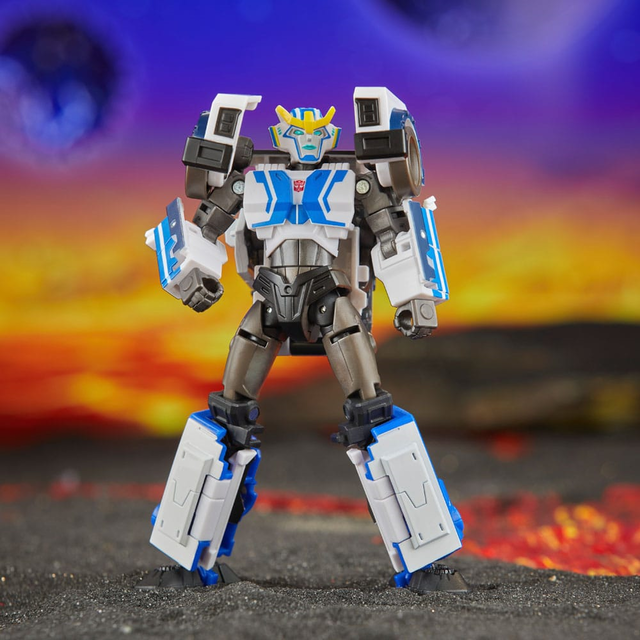Transformers Generations Legacy United Deluxe Class Action Figure Robots in Disguise 2015 Universe Strongarm 14cm Transformers Generations Legacy United Deluxe Class Action Figure Robots in Disguise 2015 Universe Strongarm 14cm