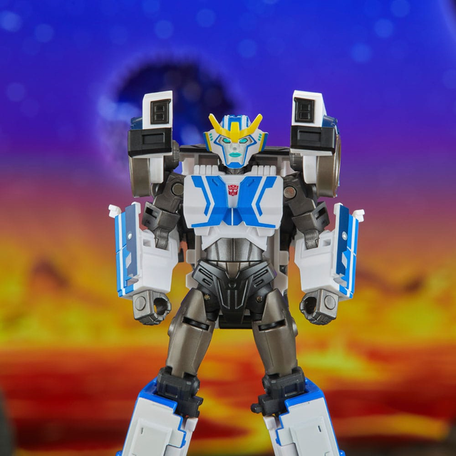 Transformers Generations Legacy United Deluxe Class Action Figure Robots in Disguise 2015 Universe Strongarm 14cm Transformers Generations Legacy United Deluxe Class Action Figure Robots in Disguise 2015 Universe Strongarm 14cm
